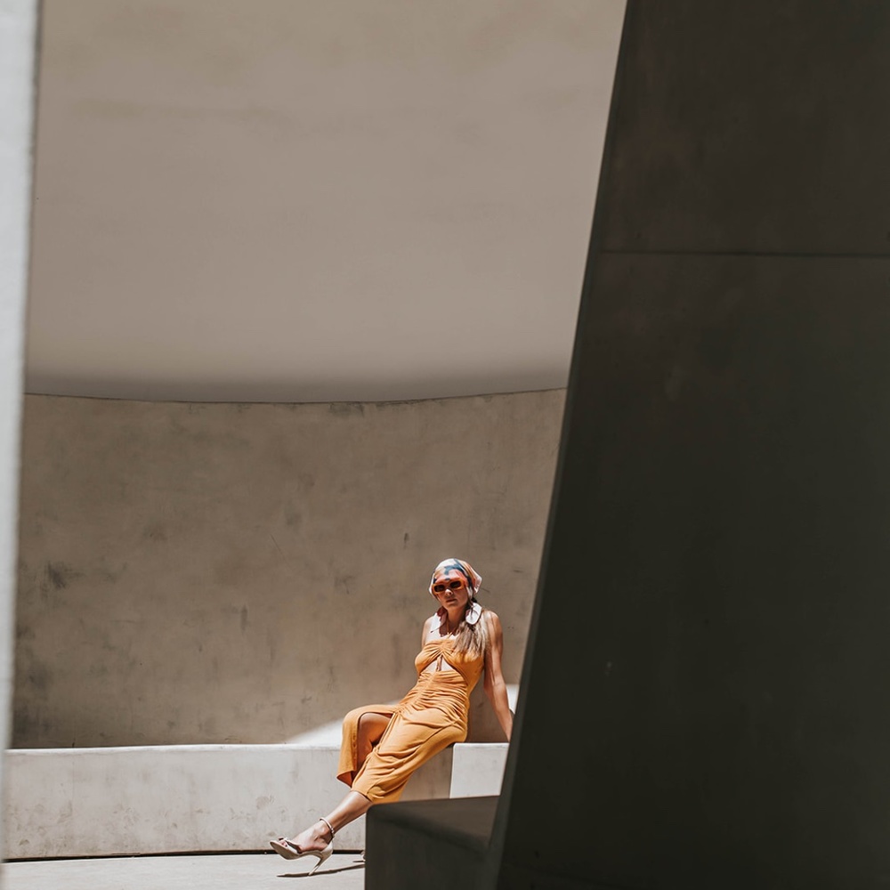 AMY LYNN Mustard tie dress